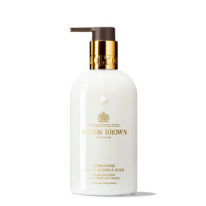 Molton Brown Oudh Hand Lotion 300ml bij doolaardsbeauty